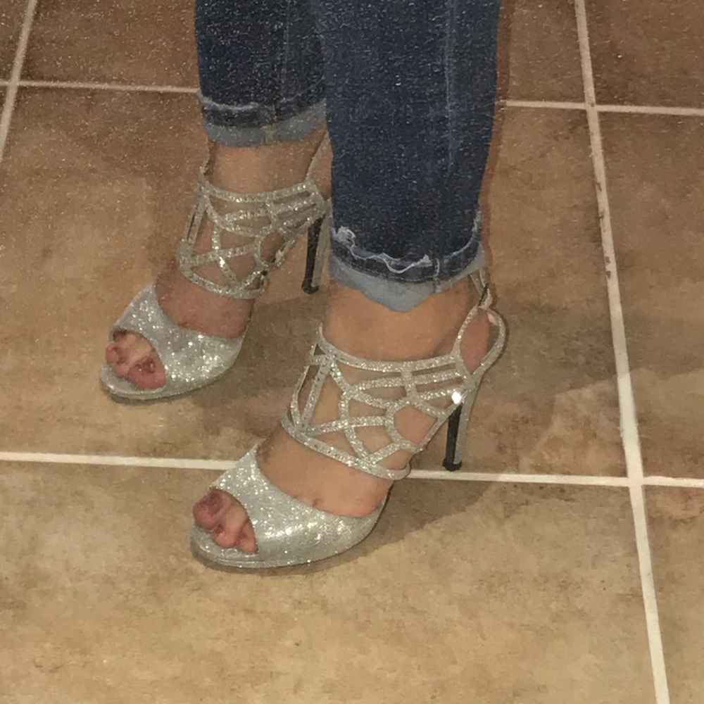 Heels - Picture 2 of 6